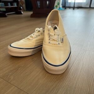 VANS AUTHENTIC SHOES